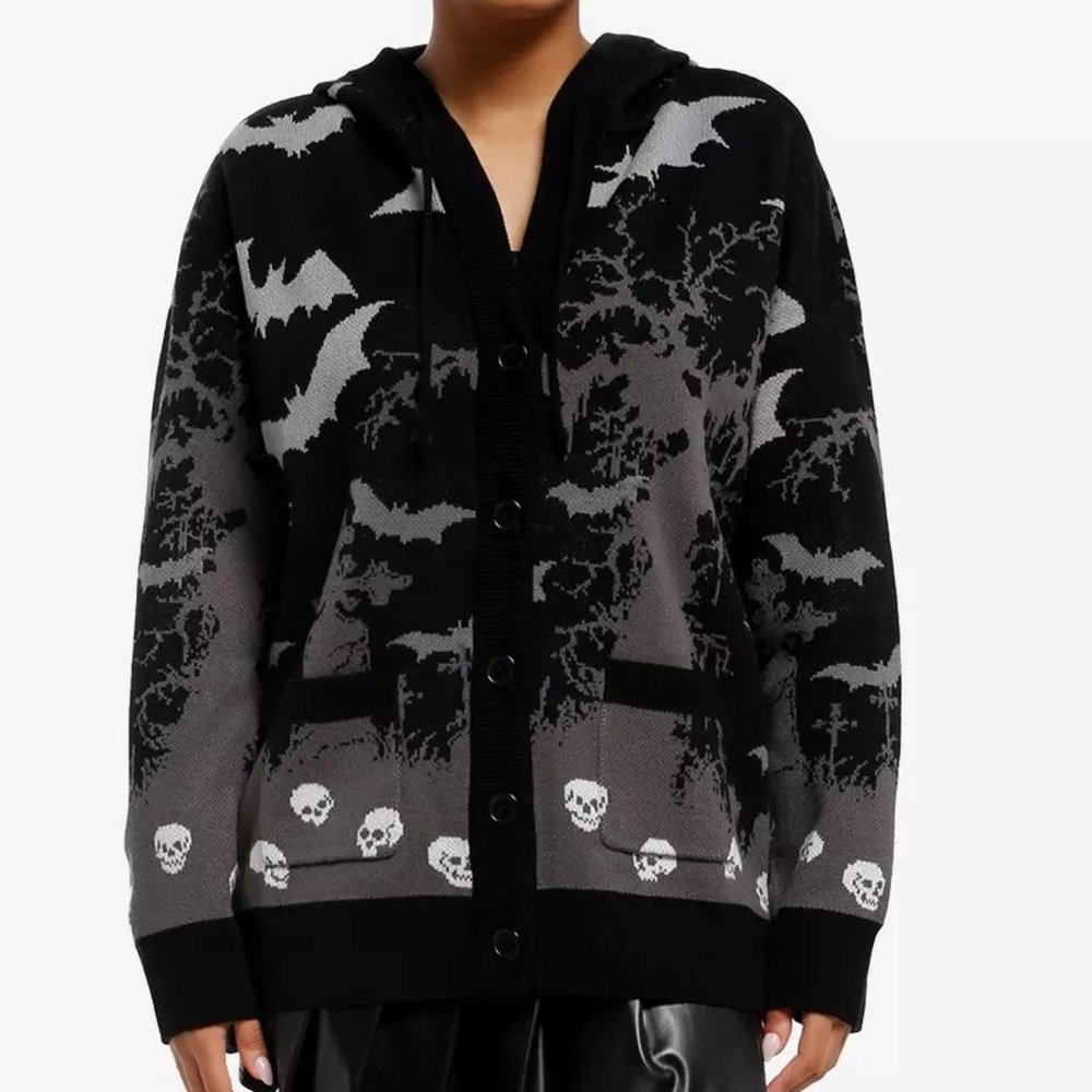 Cosmic Aura Graveyard Scene Hooded Cardigan Hot Topic Halloween‎